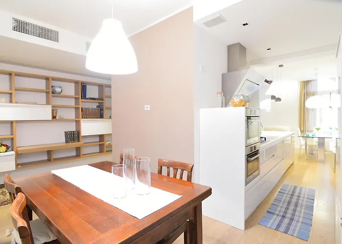 Al Campanile Venedik